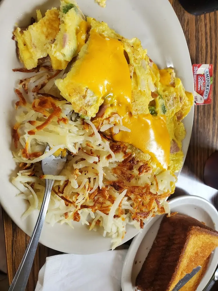 Western Omelette with Hash Browns